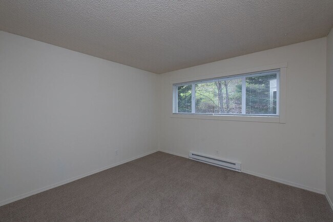 Building Photo - 8220 169th Ave NE