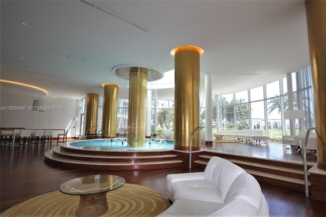 Building Photo - 5151 Collins Ave