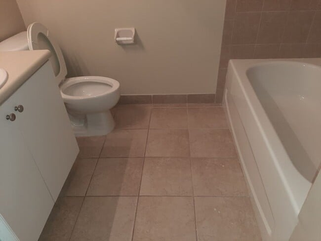 Building Photo - 8424 Bernwood Cove Loop