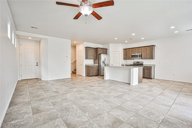 Building Photo - 9240 Black Diamond St