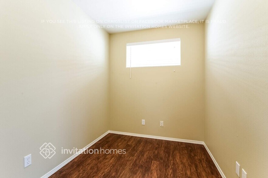 Building Photo - 12717 117th Ave E