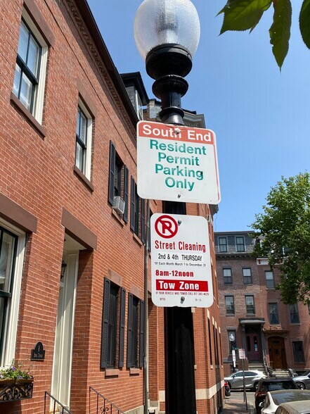 Building Photo - 15 Bond St