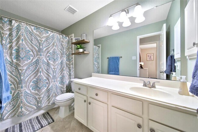 Building Photo - 21403 Hadrian Dr