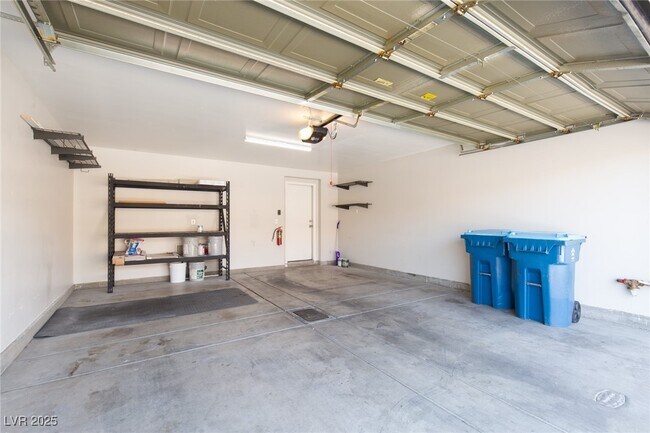 Building Photo - 6255 W Arby Ave