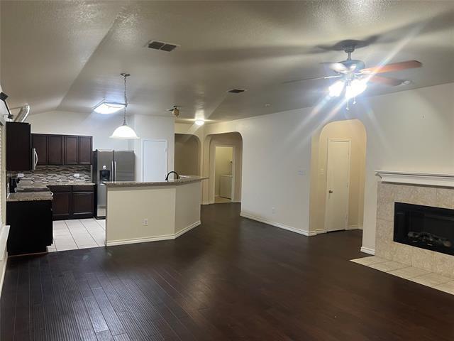 Building Photo - 6949 Sylvan Meadows Dr