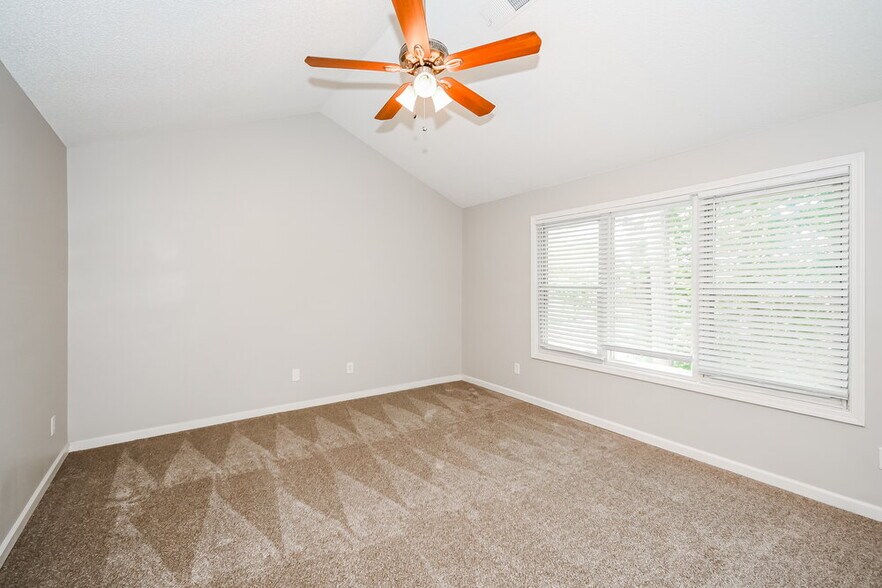 Building Photo - 4847 Wilkie Way NW