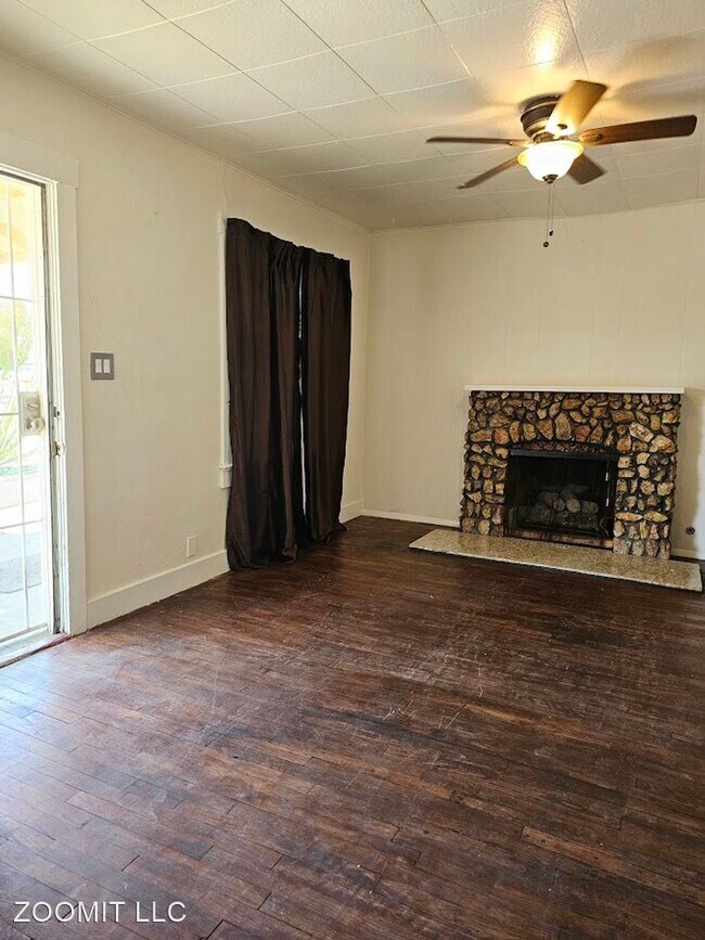 Building Photo - 2 br, 2 bath House - 1029 E Meadowbrook Ave