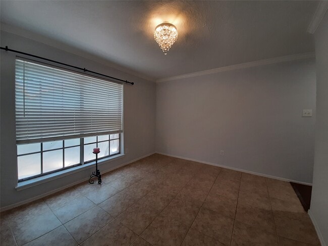 Building Photo - 8 Fawnchase Ct