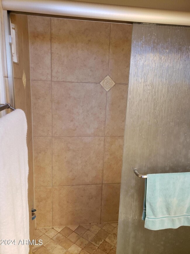 Building Photo - 908 S Ocotillo Dr