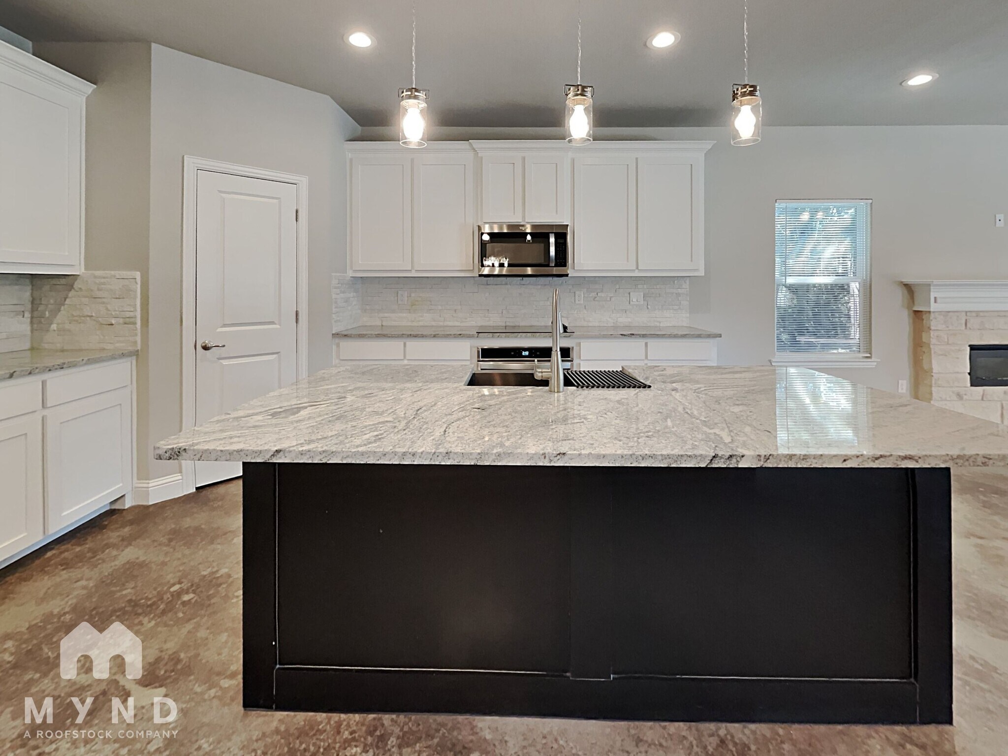 Building Photo - 5711 Barkridge Dr