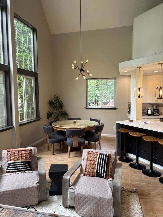 Building Photo - 64633 E Sandy River Ln