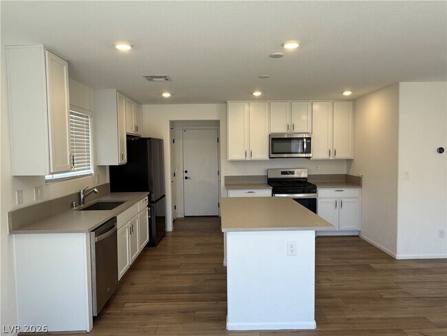 Building Photo - 5299 Barcola Ave