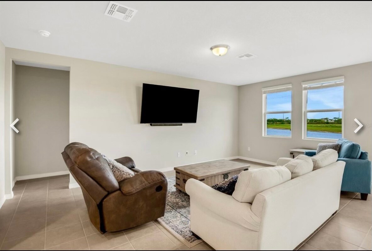 Building Photo - 10112 Daybreak Gln
