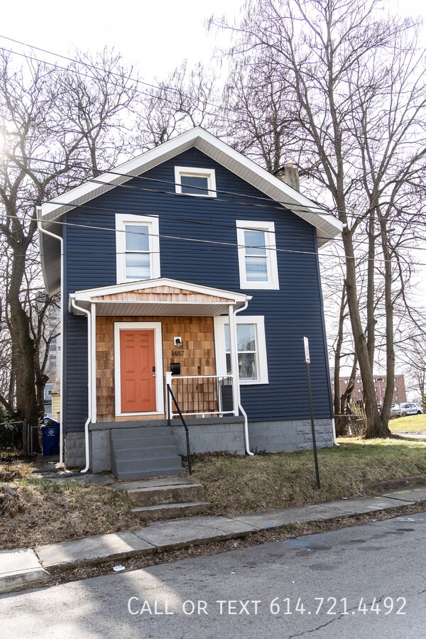 Building Photo - 1487 Granville St