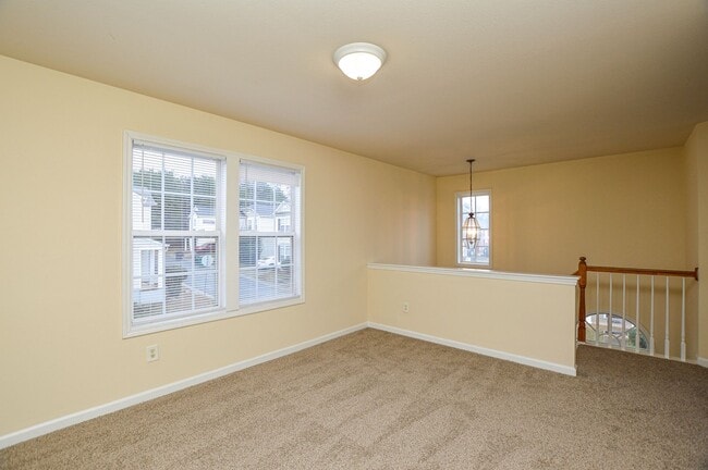 Building Photo - Charming 3 Bed, 2 Bath Home with fenced back yard!-**PRIMARY ON THE MAIN** COMING SOON!!!