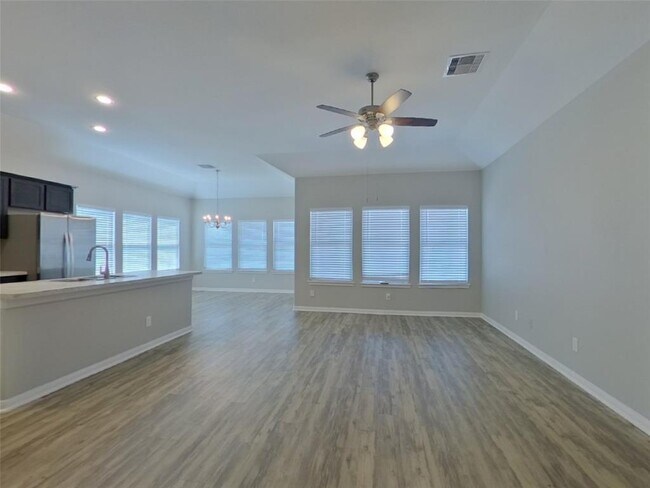 Building Photo - 14090 Waukegan Way S