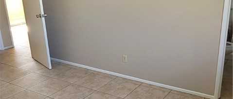 Building Photo - 1111 Arapaho Way