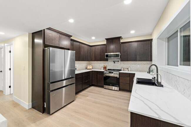 Building Photo - 130 SW 194th St