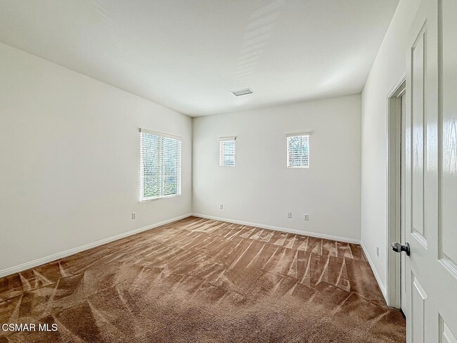 Building Photo - 2930 Esperanza Way