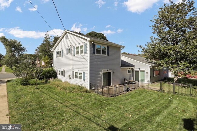 Building Photo - 5202 Garner St