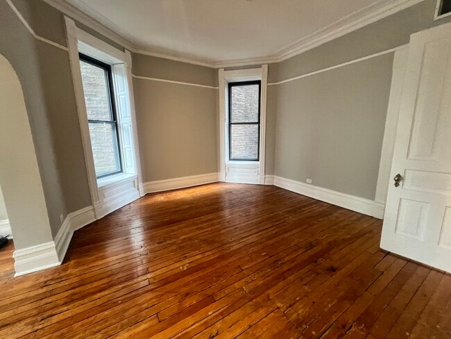Building Photo - 2022 N Bissell St