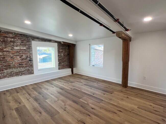 Building Photo - The Warehouse At Calhoun - RESIDENTIAL