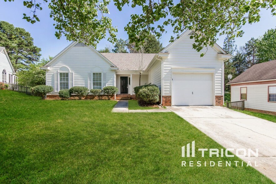 Primary Photo - 3226 Twin Falls Ln