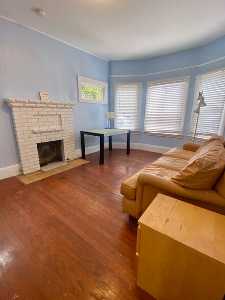 Primary Photo - 2151 Russell St