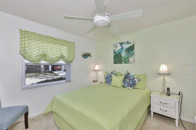 Building Photo - 2035 Hampstead Cir