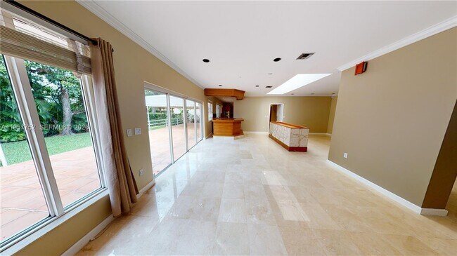 Building Photo - 1906 Ferdinand St