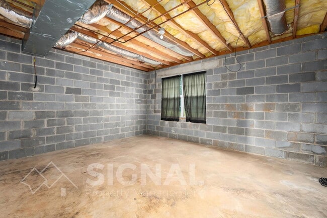 Building Photo - 1719 Annendale Dr