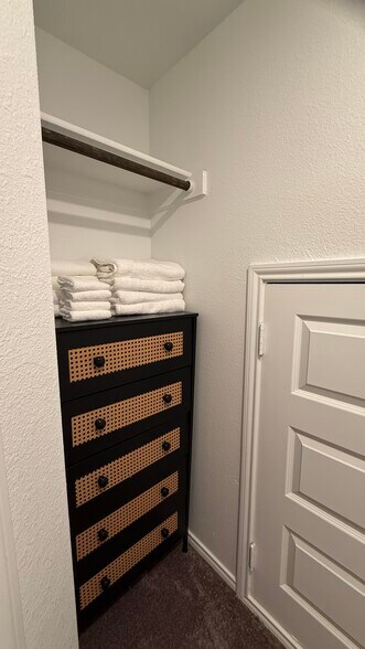 Building Photo - 5945 Hopkins Dr