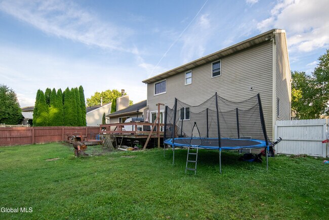Building Photo - 31 Berkshire Dr