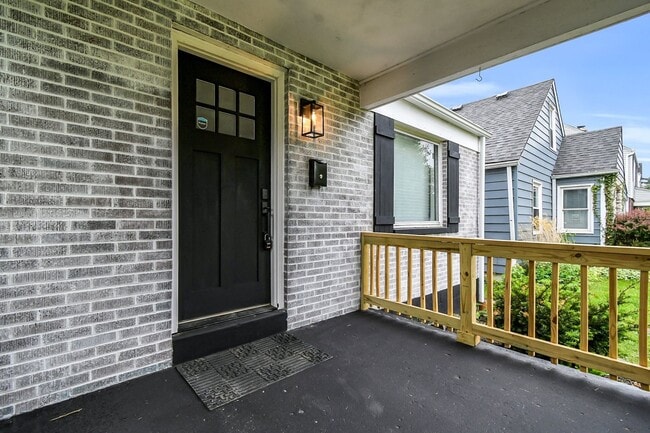 Building Photo - Charming Three-Bedroom Home in the Heart of Columbus!