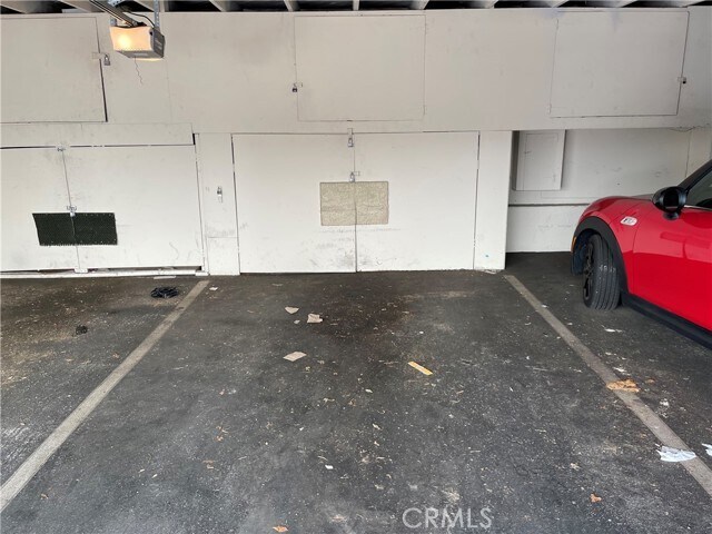 Building Photo - 4040 Grand View Blvd