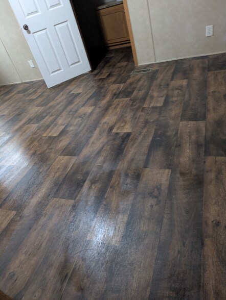 Building Photo - 1754 W Springville Rd