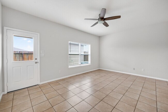 Building Photo - 228 Elm Patch Dr