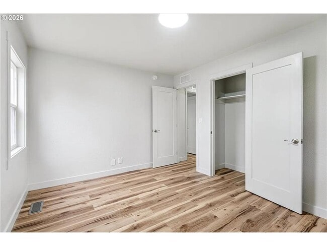Building Photo - 108 SE 91st Ave