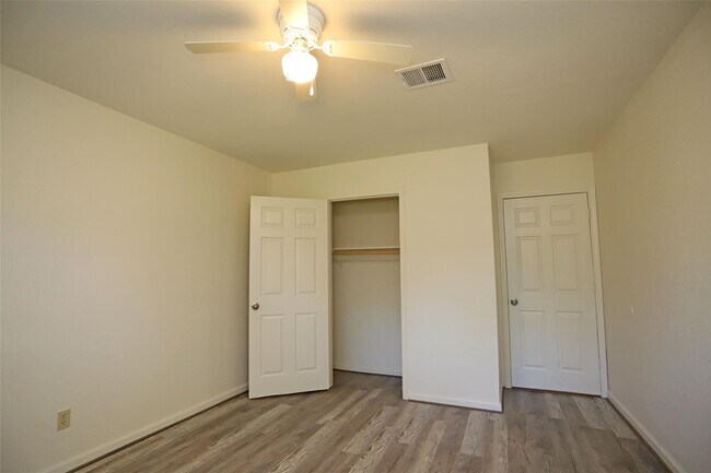 Building Photo - 5023 Monteith Dr