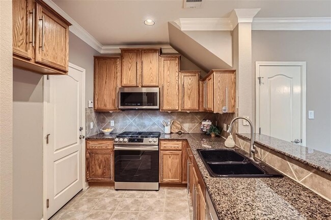 Building Photo - 8518 Cahill Dr