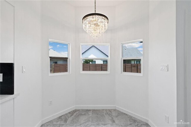 Building Photo - 17 E Santorini Dr