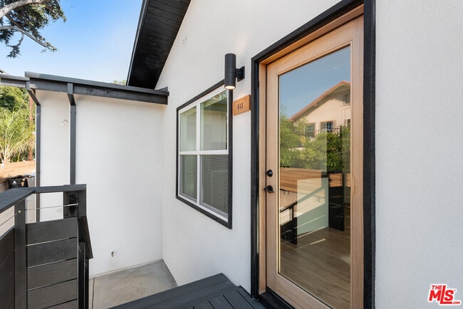 Building Photo - 841 N La Fayette Park Pl