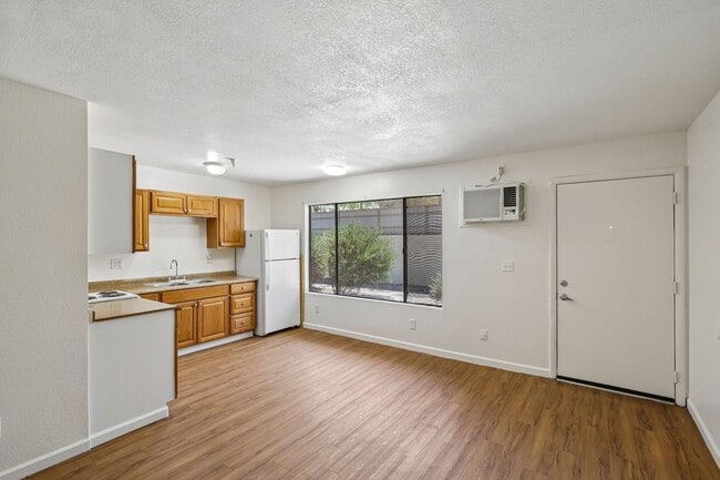 Interior Photo - Monte Vista Commons
