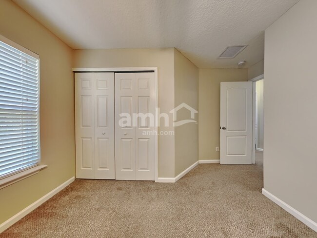 Building Photo - 428 Monet Ave