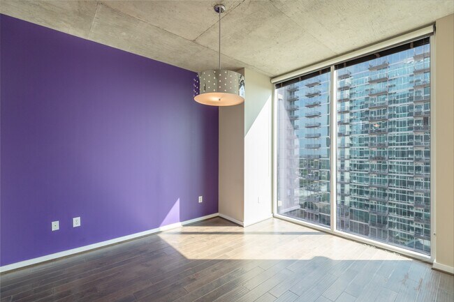 Building Photo - 5925 Almeda Rd