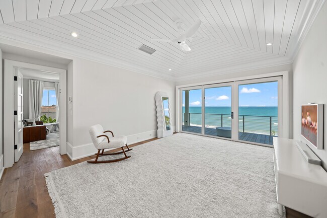 Building Photo - 5525 Jimmy Buffett Mem Hwy