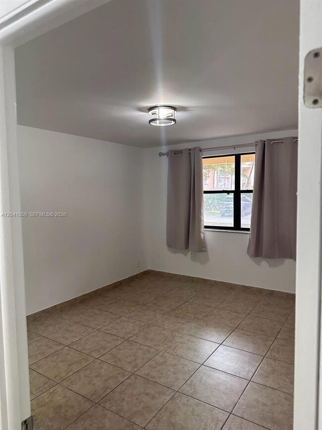 Building Photo - 8100 Geneva Ct