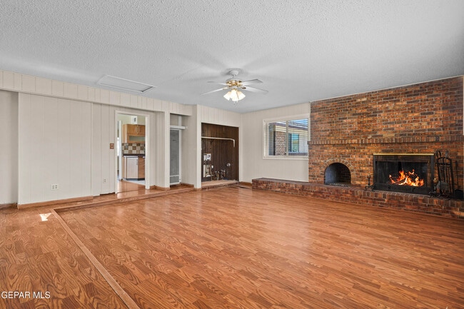 Building Photo - 7316 Clemente Ave