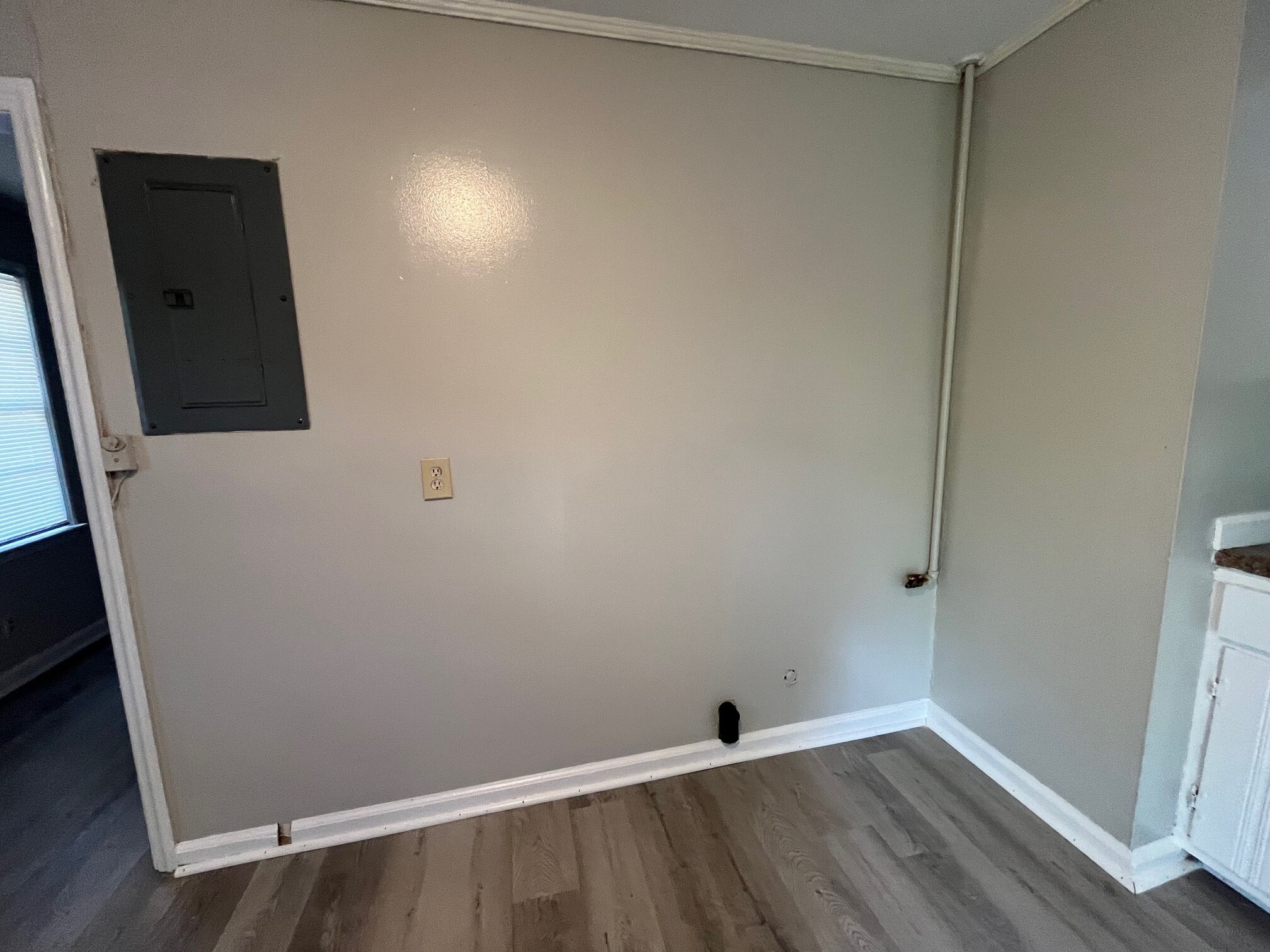 Building Photo - 1171 Sparkle Ave