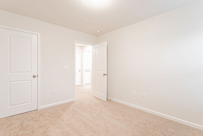 Building Photo - Brand New Townhome in Peachtree Park in Du...